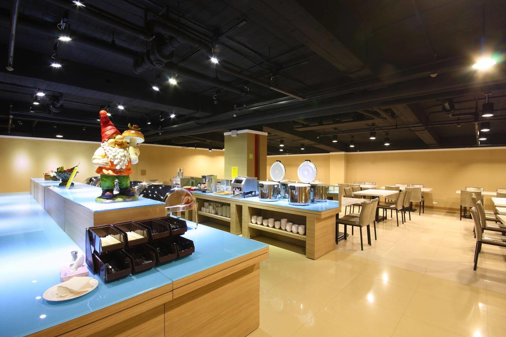 Fish Hotel Hualien Exterior foto